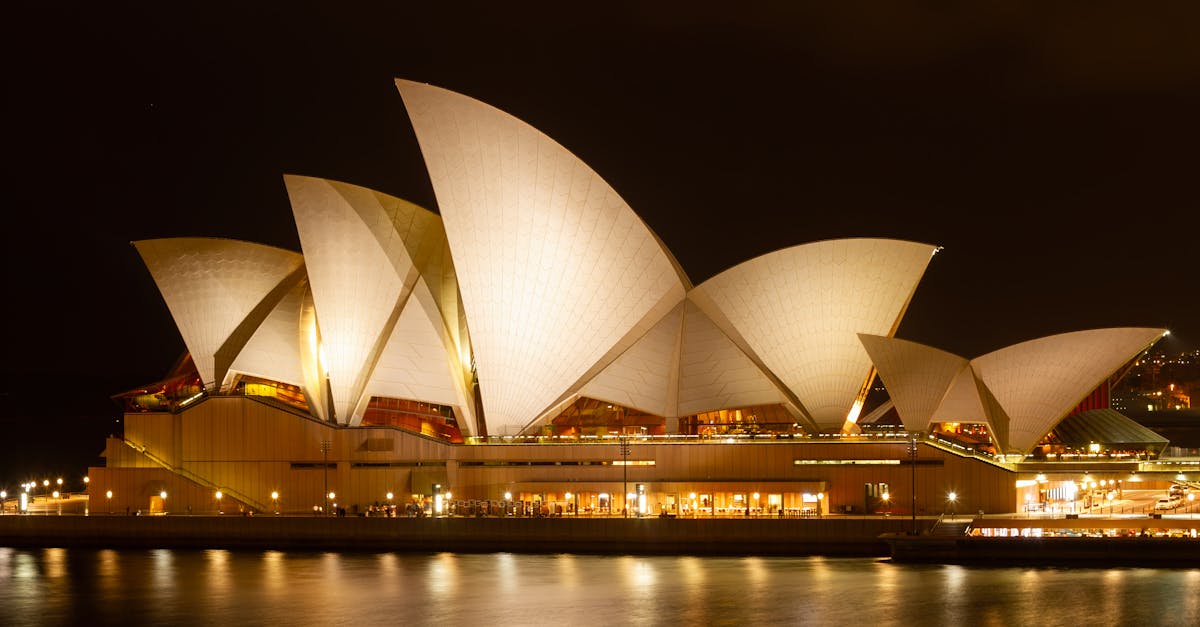 Cost-Effective Window Cleaning Solutions for Sydney Enterprises